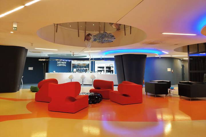 Hotel Interior 16 of 146