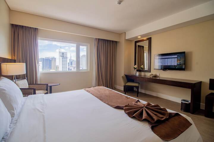 Room 19 of 104