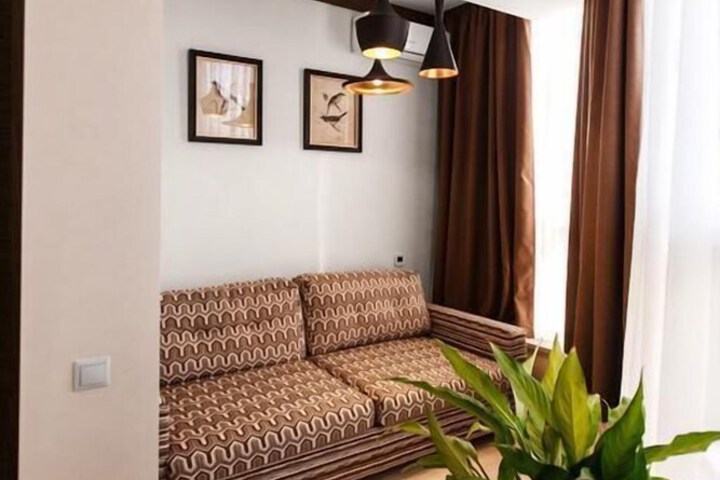 Room 18 of 34