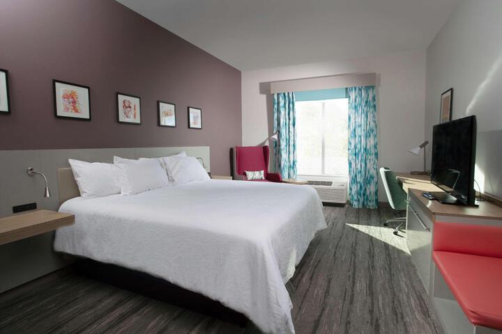 1 King Bed (9 of 11)