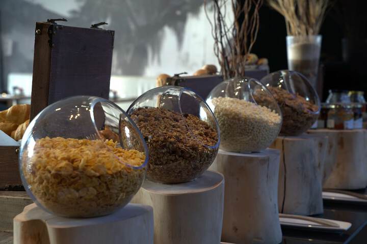 Breakfast/Coffee Service 162 of 309
