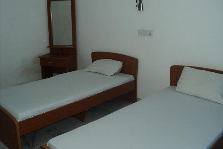 Room 2 of 6