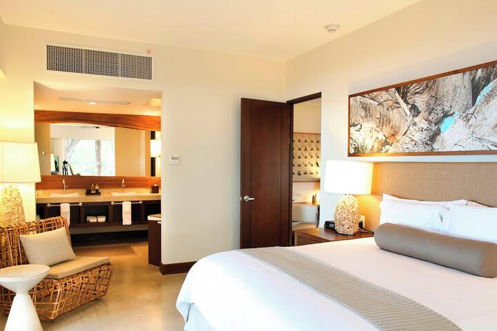 Room 53 of 252