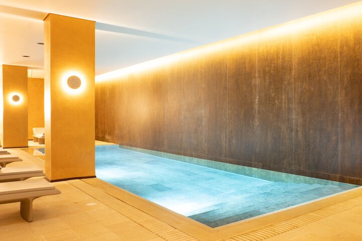Pool 50 of 100
