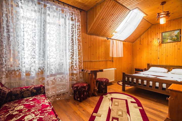 Room 15 of 76