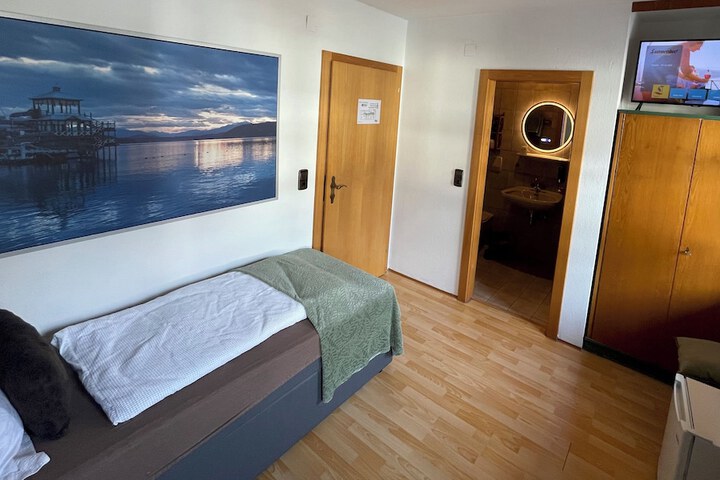 Room 29 of 96