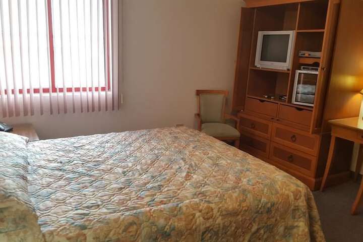 Room 12 of 24