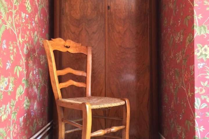Room 15 of 34