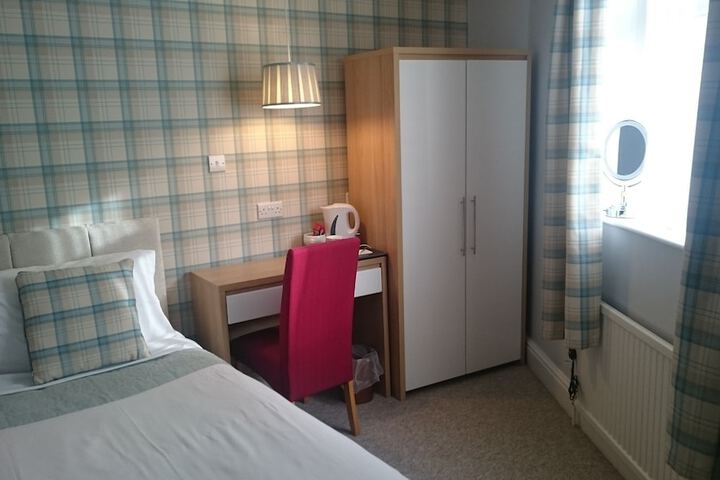 Room 8 of 51