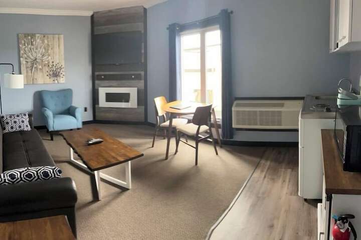 Room 8 of 27