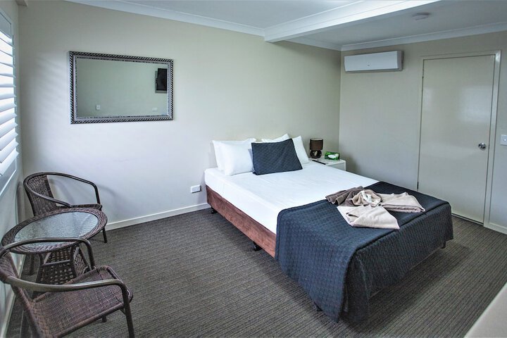 Room 7 of 83