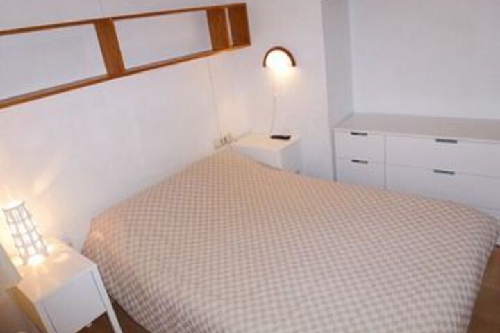 Room 16 of 46
