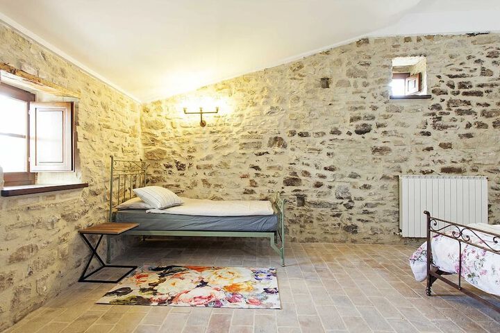 Room 4 of 45