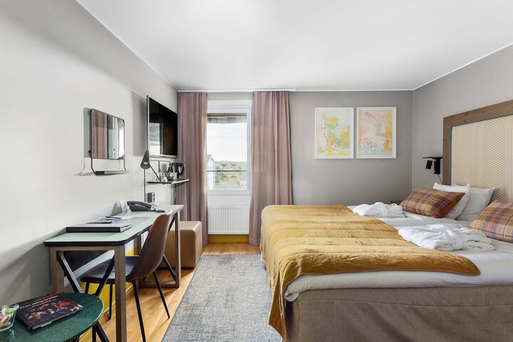 Room 14 of 68