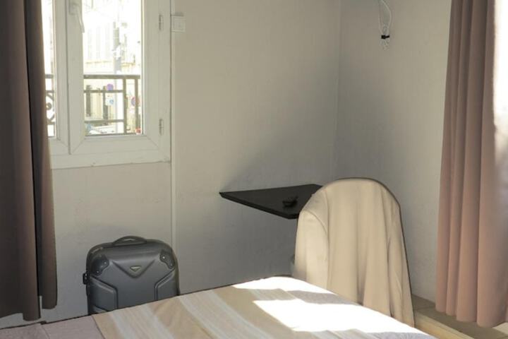 Room 13 of 44