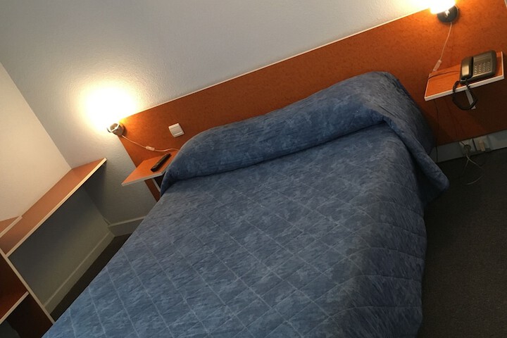 Room 22 of 64