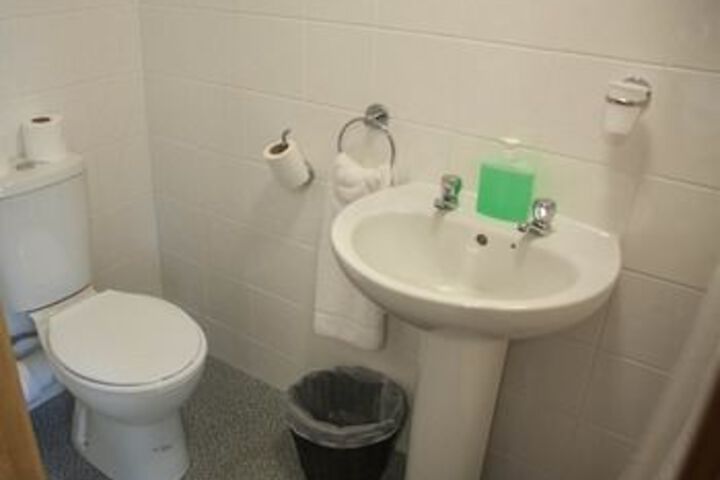 Room 5 of 70
