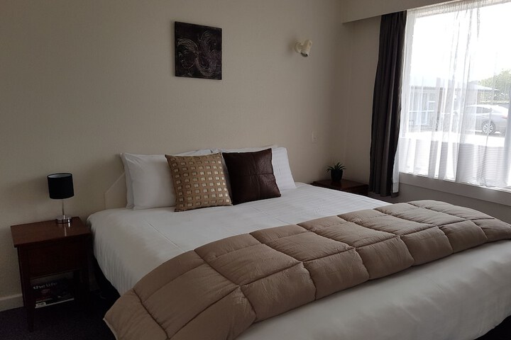 Room 5 of 28
