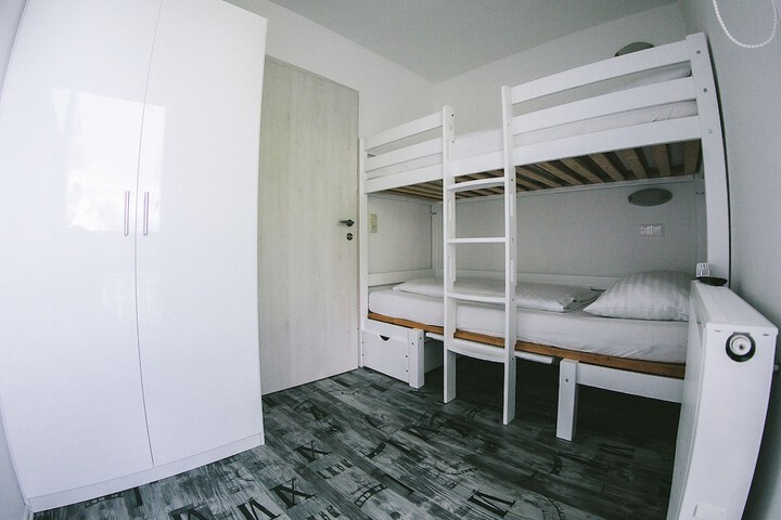 Room 15 of 99