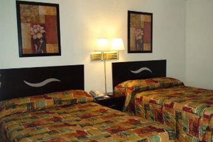 Room 22 of 39