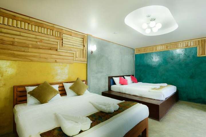 Room 12 of 90