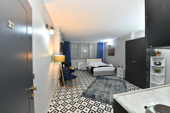 Room 19 of 47