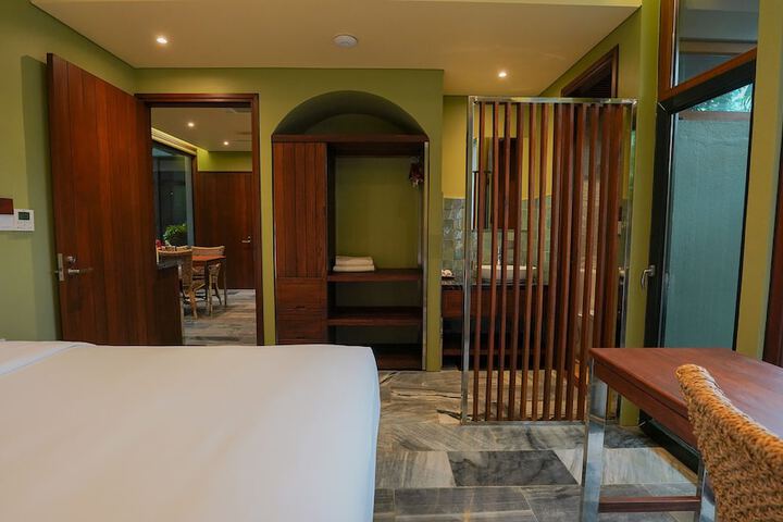 Room 58 of 156