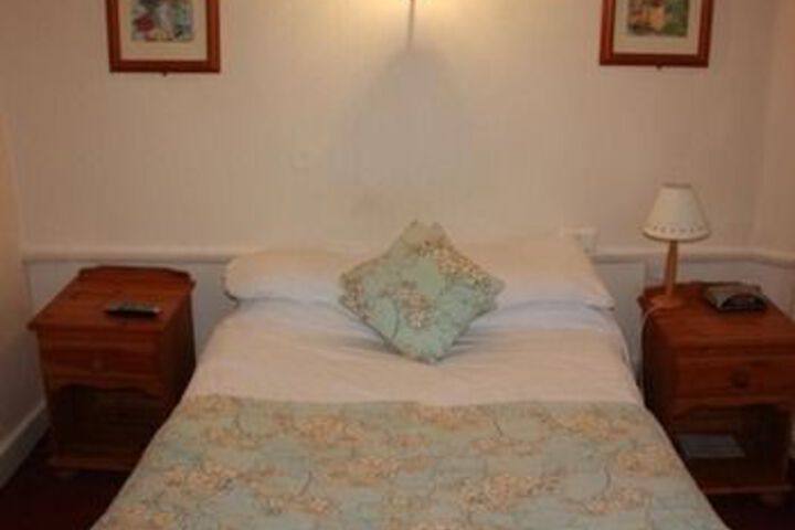 Room 6 of 23