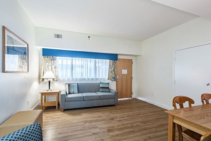 Room 7 of 26