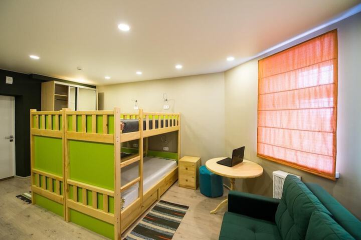 Room 9 of 20