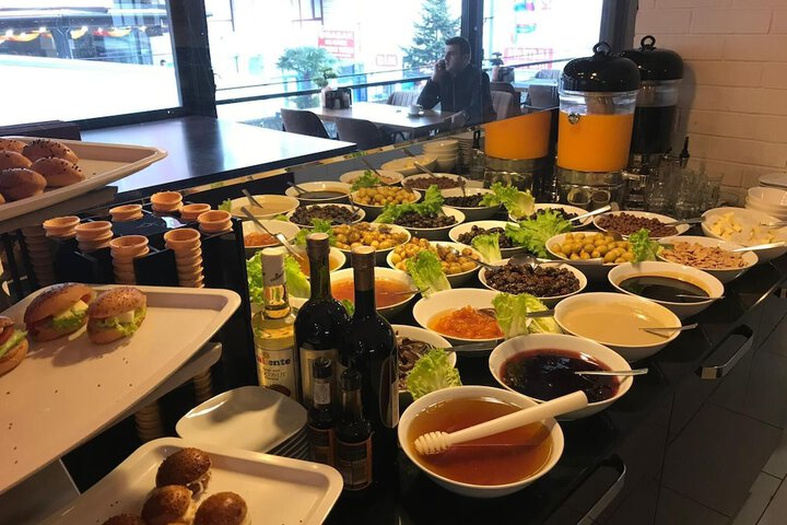 Dining 79 of 90