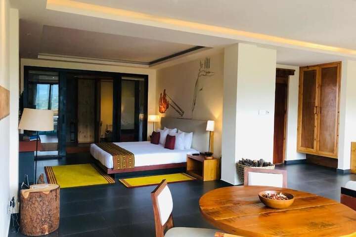 Room 17 of 62