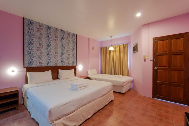 Room 47 of 127