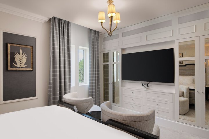 Room 6 of 188