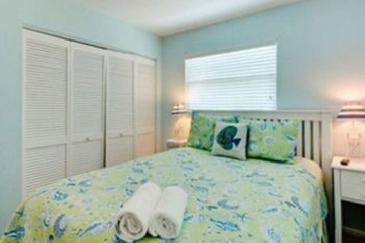 Room 8 of 25