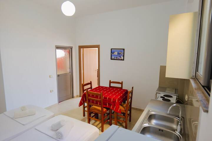 Room 35 of 111