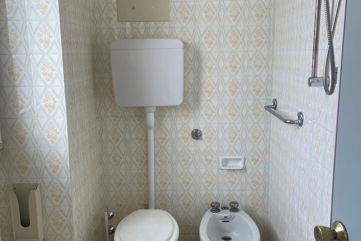 Room 15 of 31