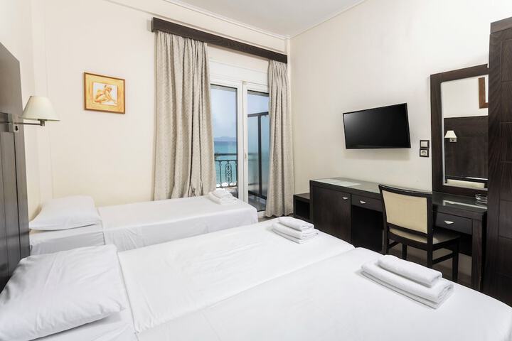 Room 34 of 95