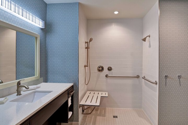 Bathroom shower