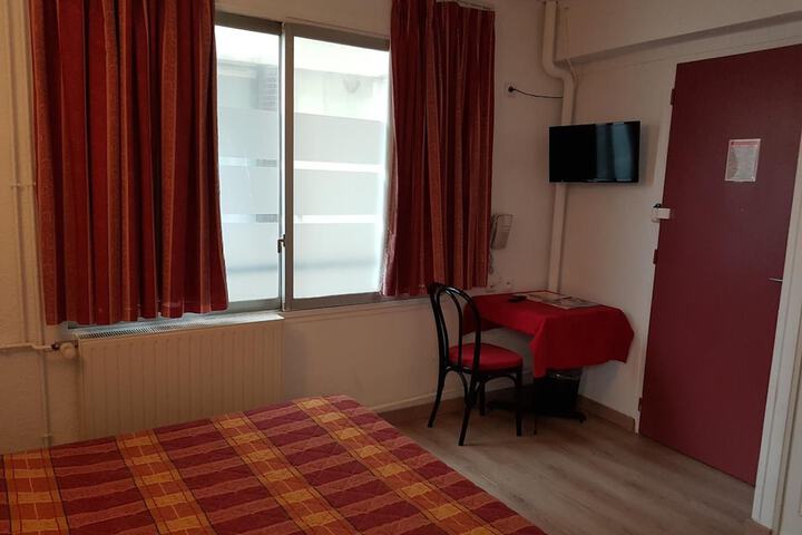 Room 14 of 69