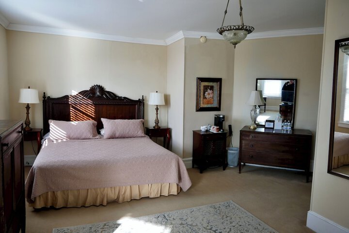 Room 43 of 58