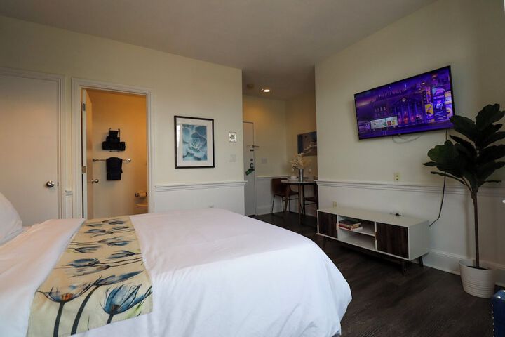 Room 43 of 93