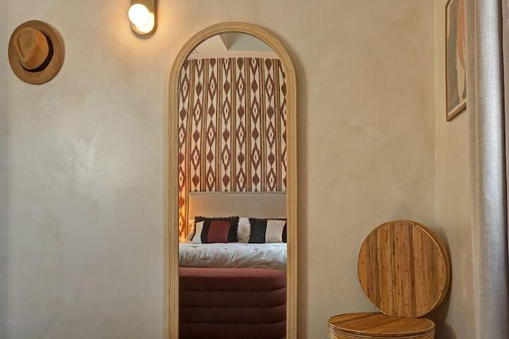Room 13 of 52