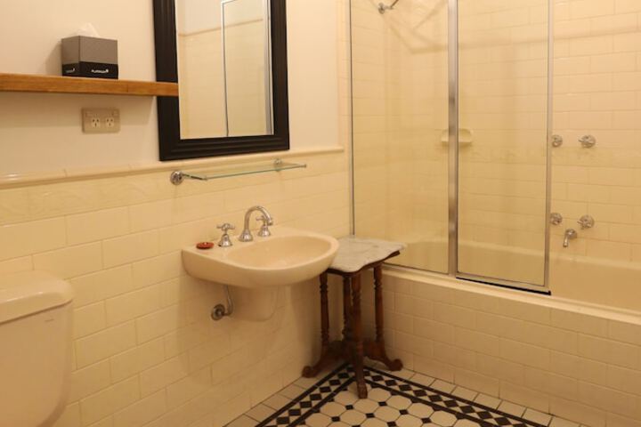 Room 113 of 345