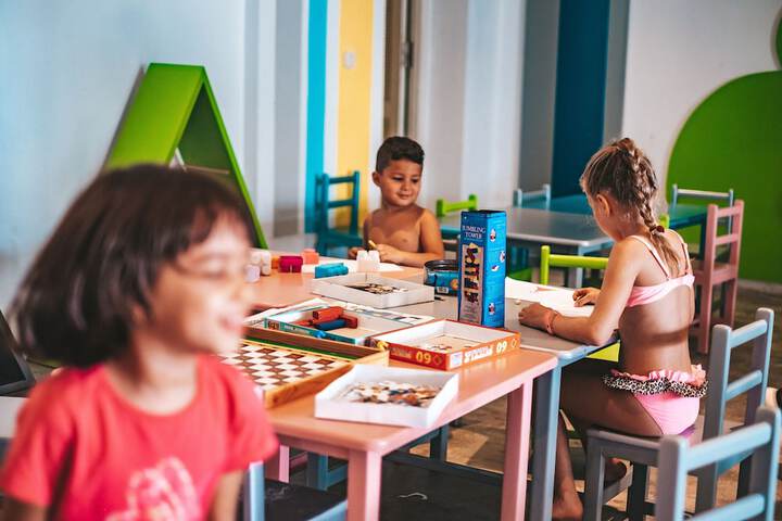Childrens Activities 85 of 140