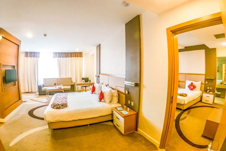 Room 10 of 149