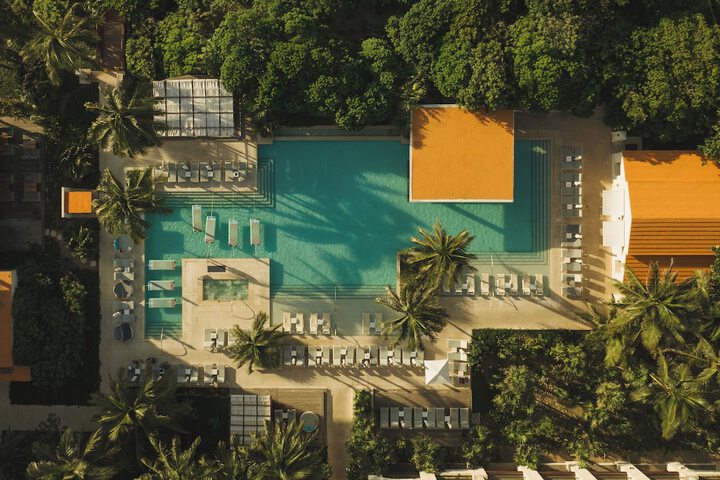 Hotel 94 of 100