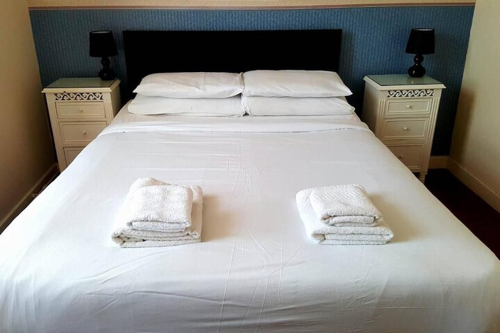 Room 8 of 24