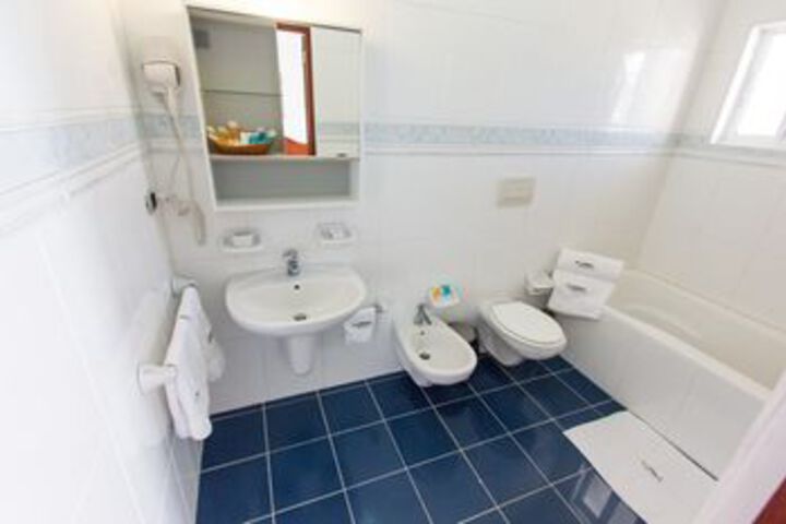 Room 2 of 19
