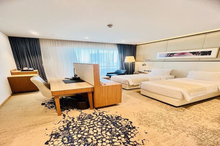 Room 15 of 46